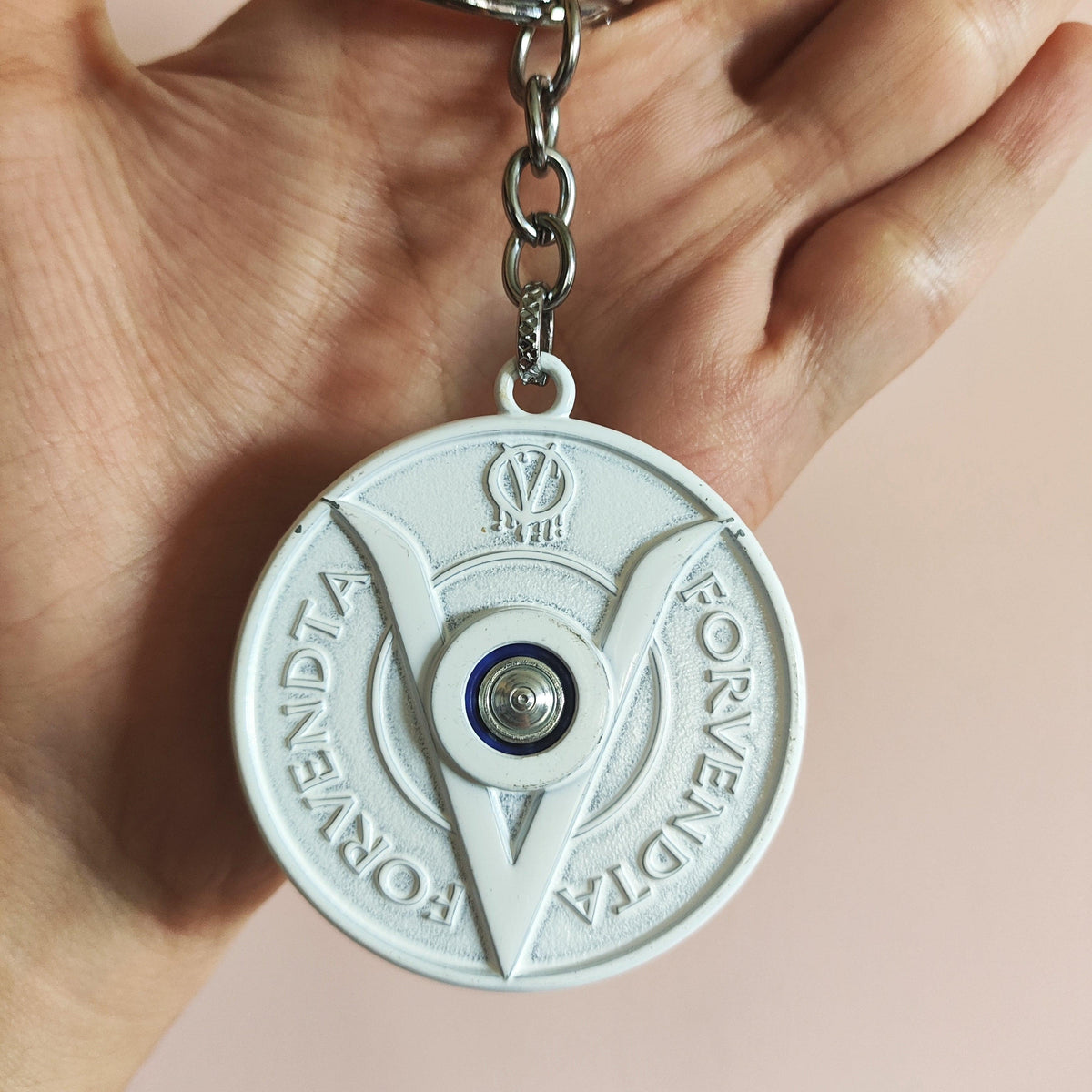 V for Vendetta Metal Rotating Keychain – Styletadka
